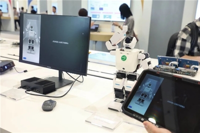 華為開發者大會2023 中軟國際攜手深開鴻加速推動開鴻智聯新產品、新場景、新突破